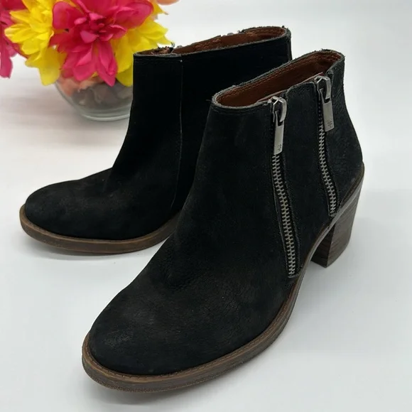 Lucky Brand Roquee Black Suede 2 zipper Ankle Bootie Size 6 BAB5897K - Picture 1 of 7